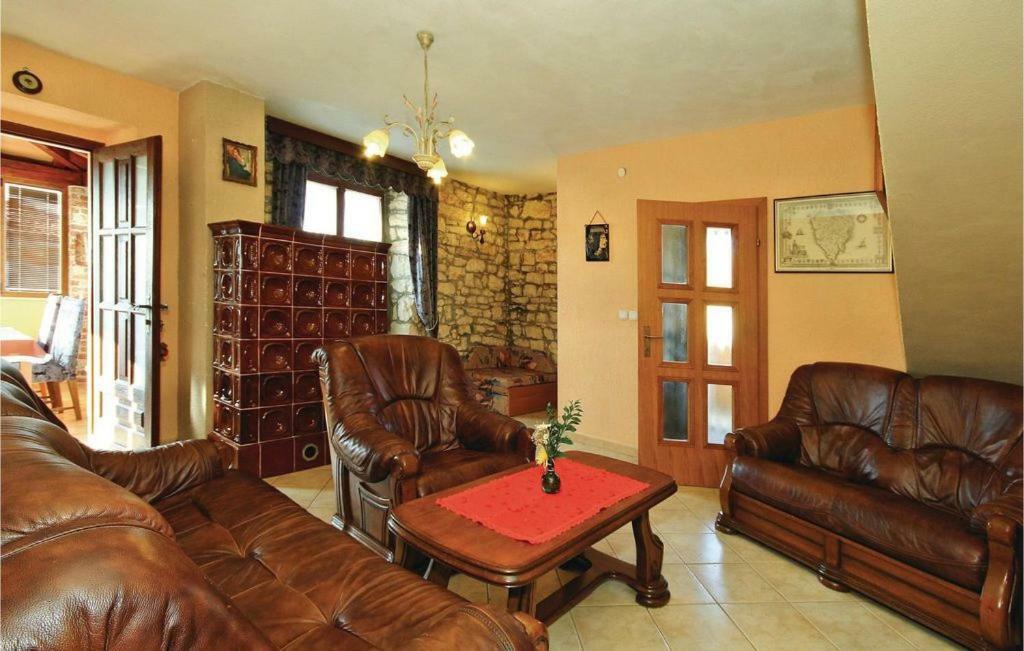 Mugeba 3 Bedroom Accommodation Poreč Exteriör bild
